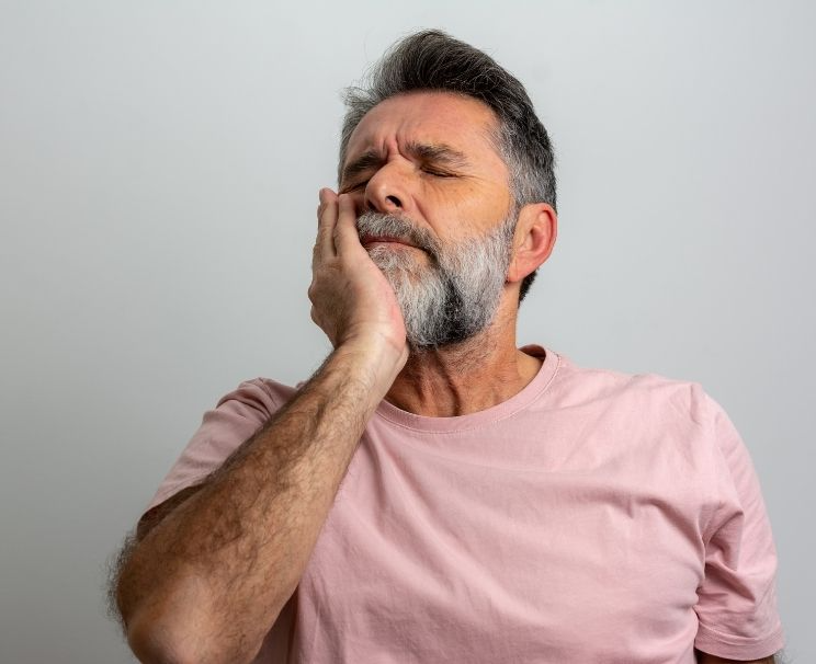 Diş Sızlaması Neden Olur?